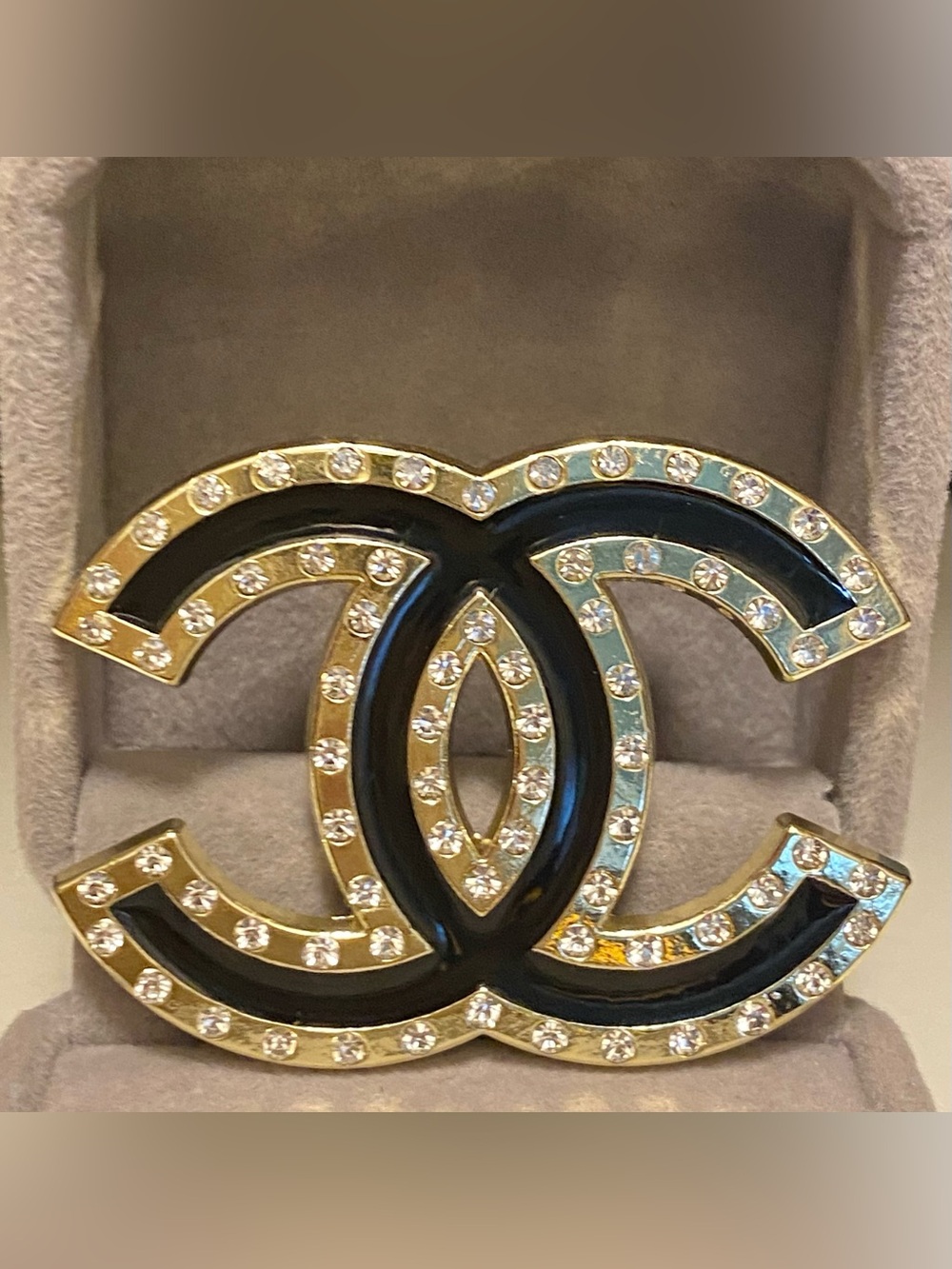 Fashion Jewelry Gold and Black Enamel Crystal CC Luxury Brooch Large